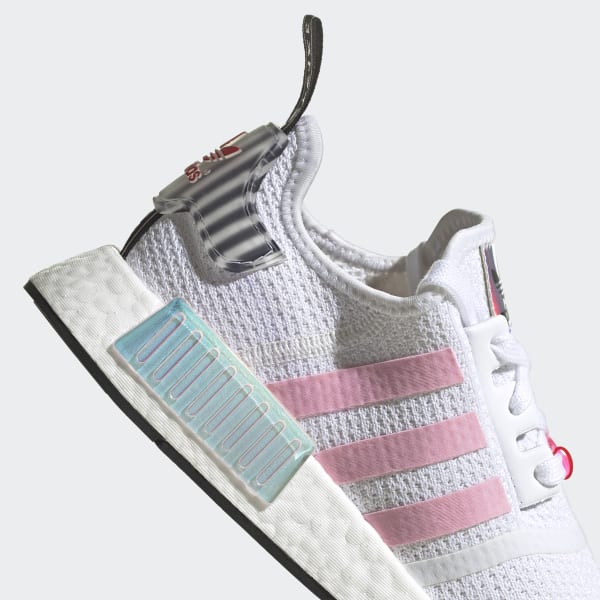 新品未使用　NMD R1 W アディダス　FZ3777