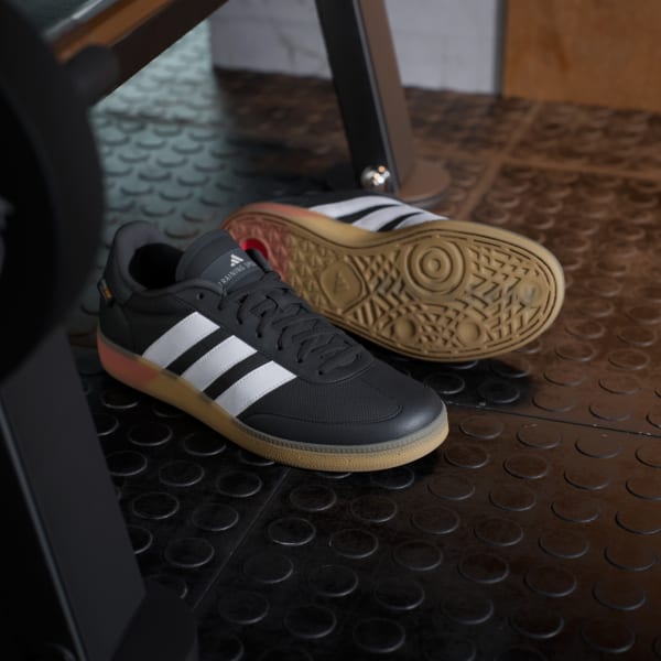 アディダス☆ワークアウト☆Training Spezial☆選べる２色 adidas Training Spezial - Black | Free Shipping with adiClub