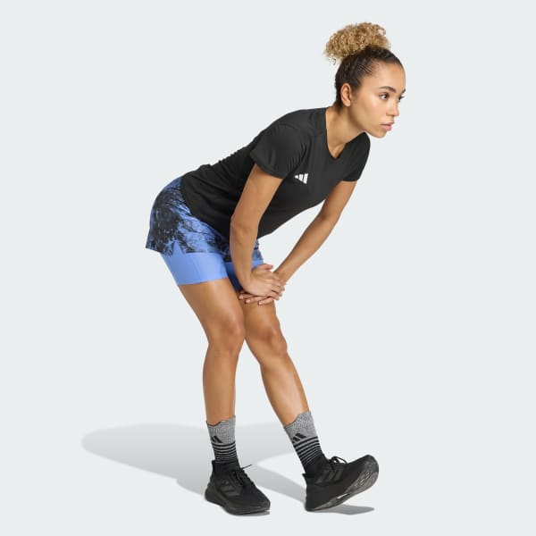 สีน้ำเงิน กางเกงขาสั้นดีไซน์ทูอินวัน Own The Run Spray Dye