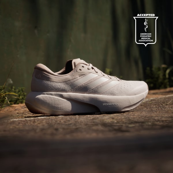 Brown Supernova Rise 3 Running Shoes