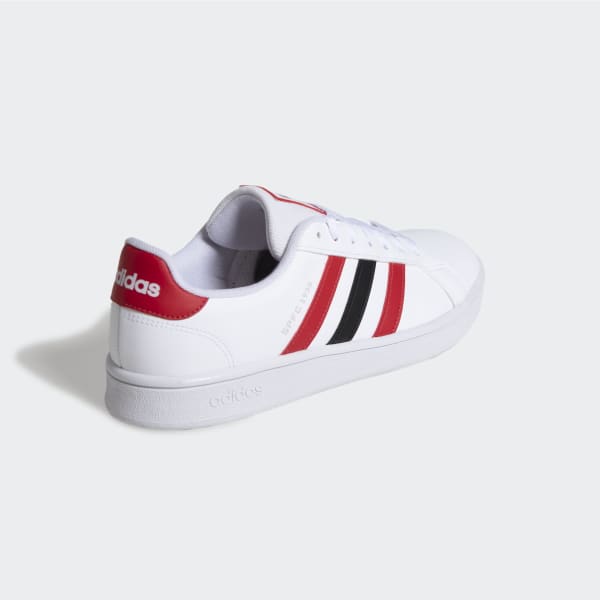Tênis adidas spfc