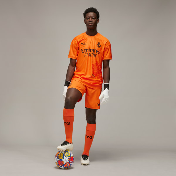 สีส้ม กางเกงแข่งขาสั้นชุดที่สี่ Real Madrid 23/24