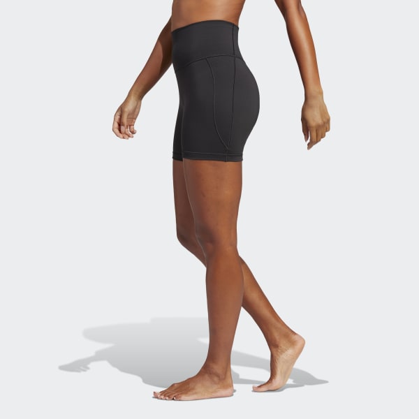 Schwarz Yoga Studio Five-Inch kurze Leggings