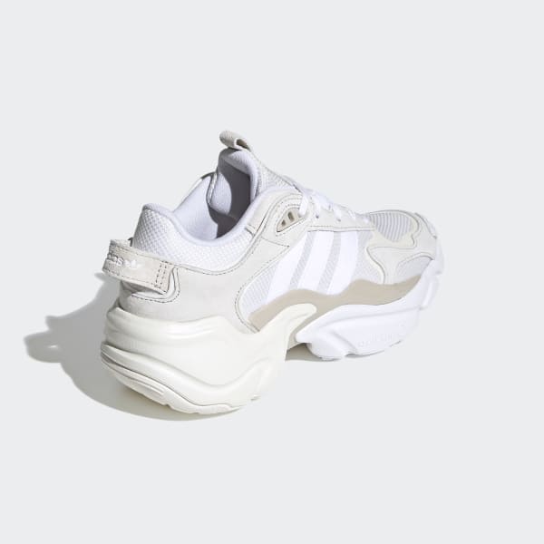 magmur runner shoes off white