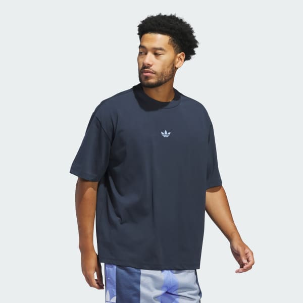 สีน้ำเงิน เสื้อยืดพิมพ์ลาย