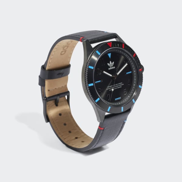 Negro Reloj Edition Three