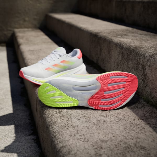 White Supernova Rise Running Shoes