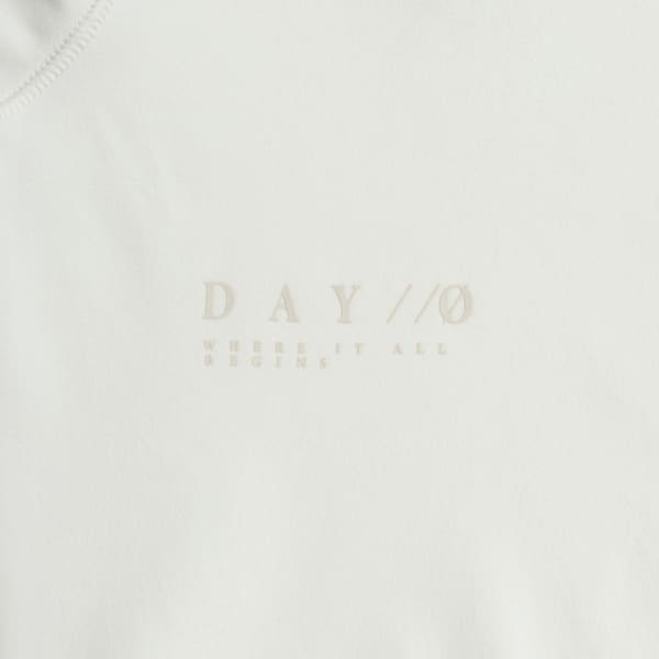 ベージュ DAY//Ø 長袖Tシャツ