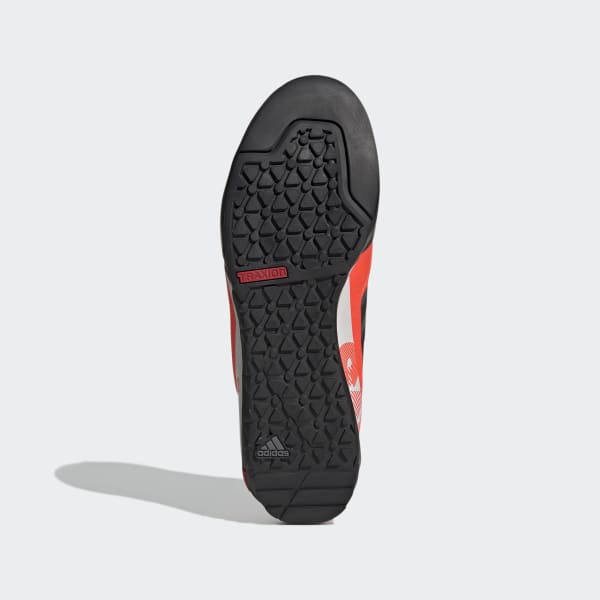 Szary Terrex Swift Solo Approach Shoes