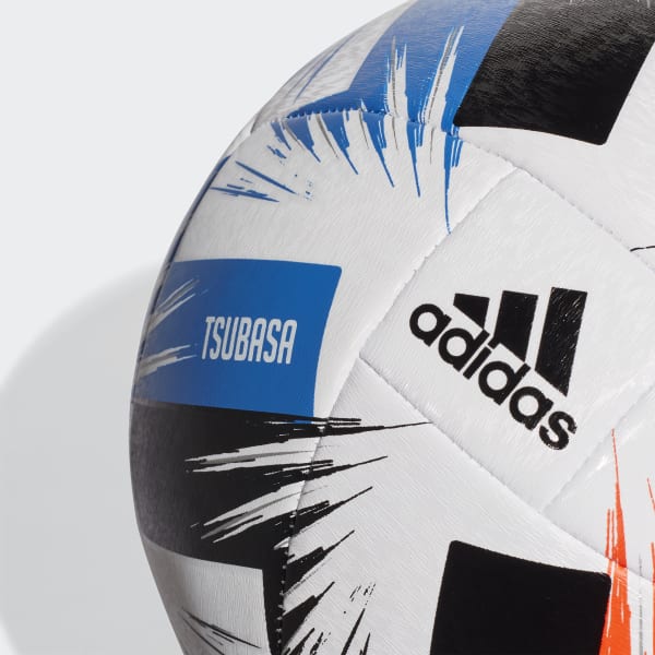 SportsCenter Brasil on X: Com vocês, a Adidas Tsubasa, bola