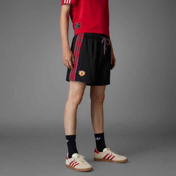 Hitam Celana Pendek Manchester United Terrace Icons