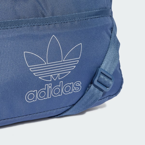 Adidas airliner store blau