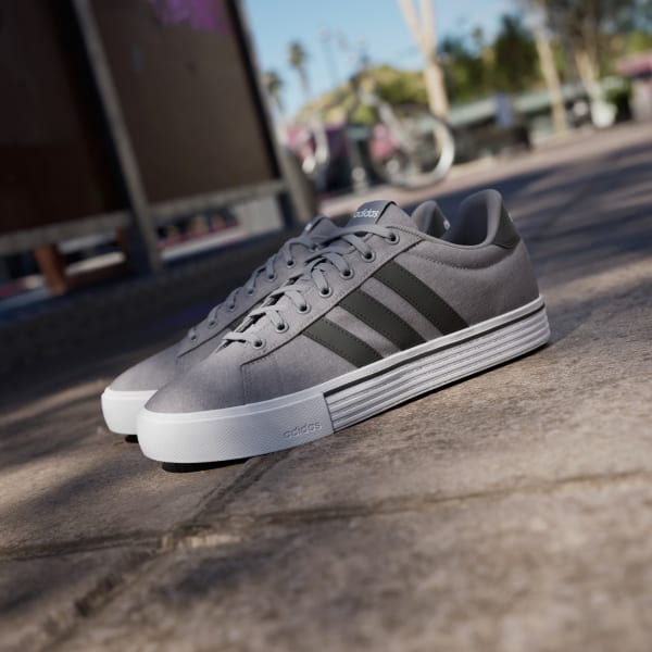 Adidas originals men's daily 2.0 discount