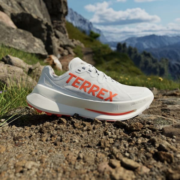 Vit Terrex Agravic Speed Ultra Terränglöparskor