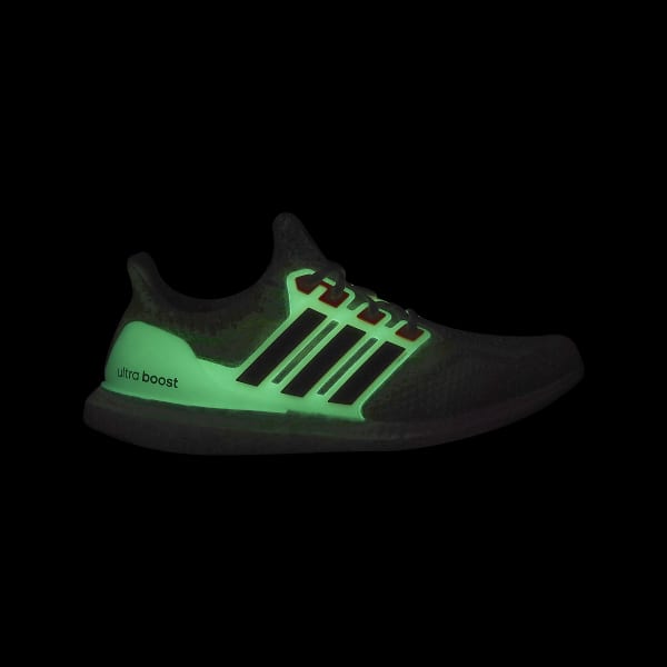 Ultraboost 5 DNA Shoes