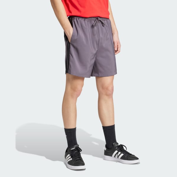 Grau Essentials 3-Streifen Chelsea Shorts