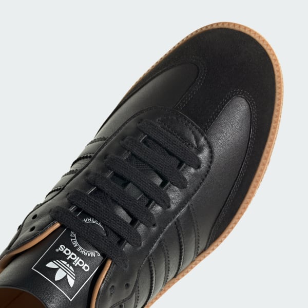 Adidas italia black cheap