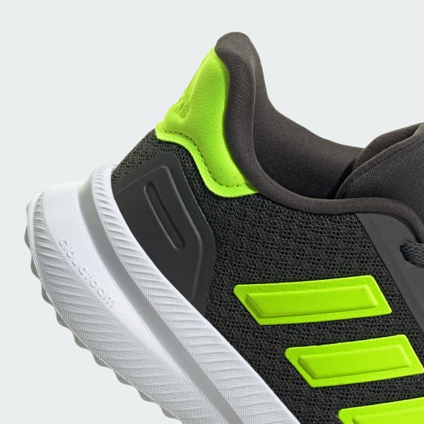 Adidas slip on pria 2025
