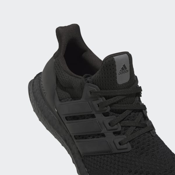 Ultraboost shops core black active red