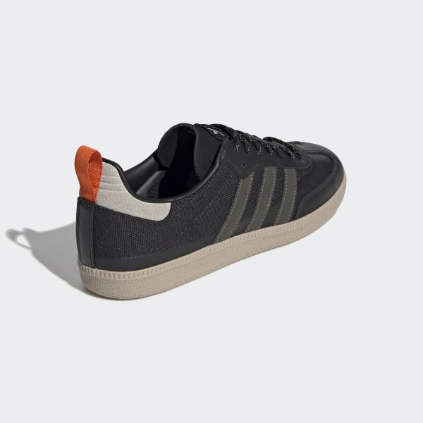 adidas ee5590