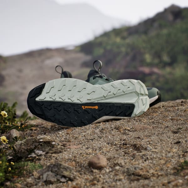 Hijau Sepatu Hiking Terrex Free Hiker 2.0 Low Gore-Tex