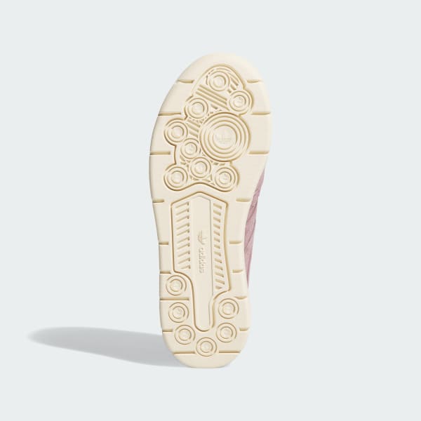 Violeta Zuecos Rivalry