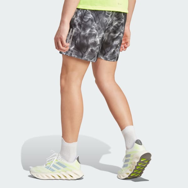 Blanco Shorts Own the Run Estampados