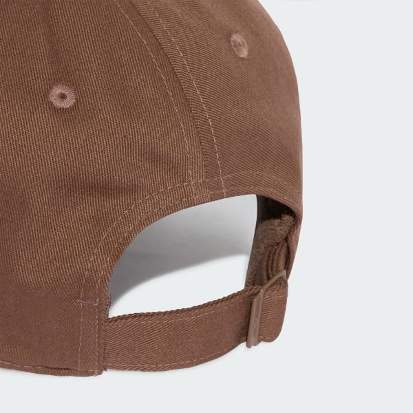 Brun Everyday Icons Cap With Tonal Metal Trefoil