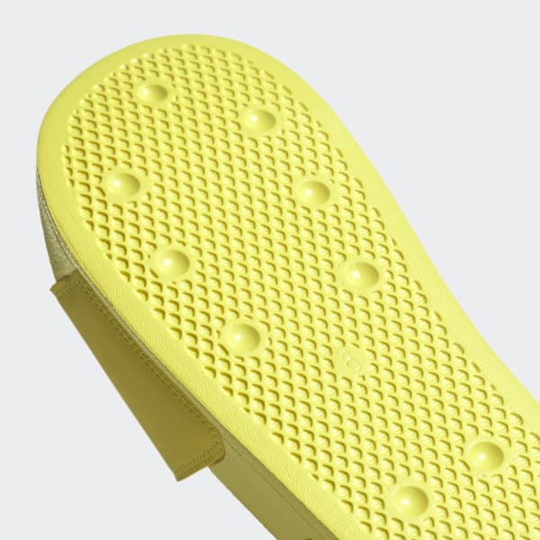 claquette adidas jaune