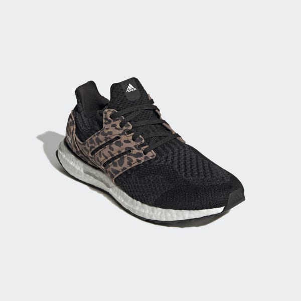 Schwarz Ultraboost DNA 5.0 Laufschuh