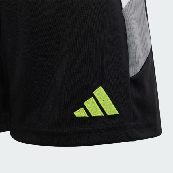 Sort TIRO 26 ESSENTIALS SHORTS