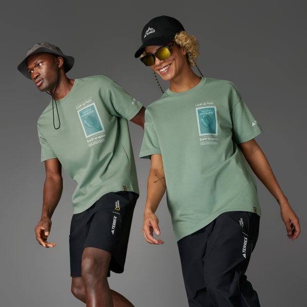 mau-xanh-la Áo Thun Graphic ADIDAS DISNEY National Gegraphic UF AEROREADY