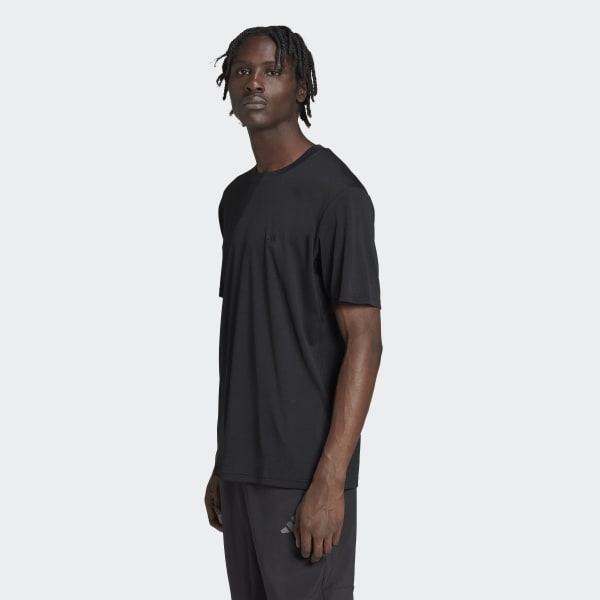 Svart Train Essentials Made to be Remade Training Tee