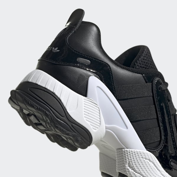 scarpe adidas yung 1 vernice