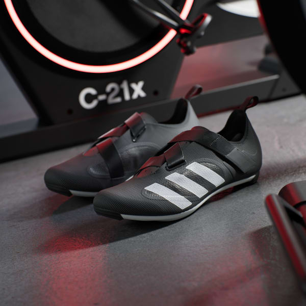 THE INDOOR CYCLING SHOE
