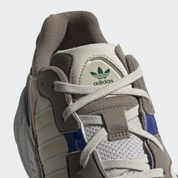 adidas yung marrone