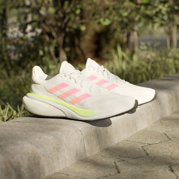Blanc Chaussure de running Supernova 3