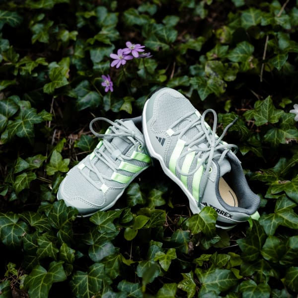 Grun TERREX AX2R Wanderschuh