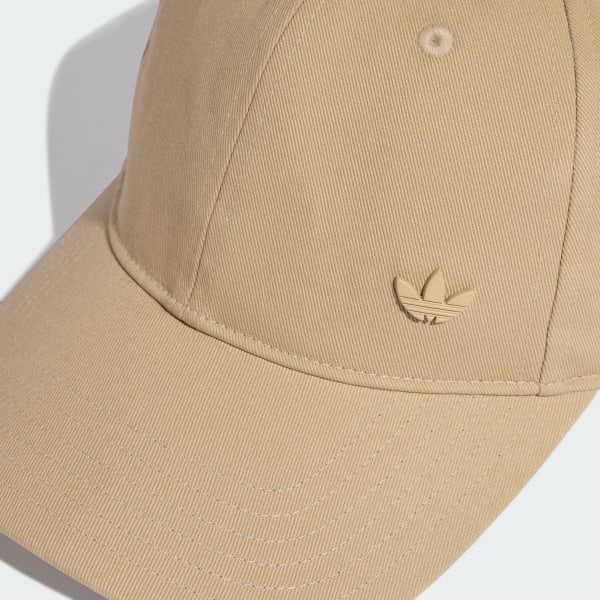 Beige Everyday Icons kasket med nuancefarvet Trefoil-logo i metal