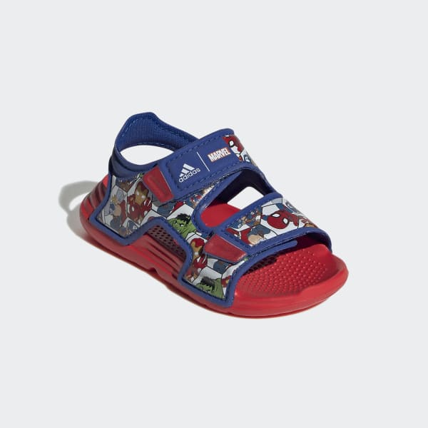 Czerwony adidas x Marvel AltaSwim Super Hero Adventures Sandals