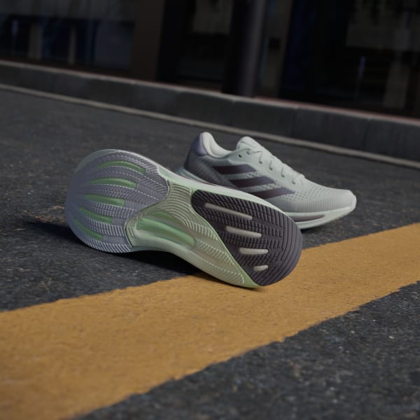 Green Supernova Rise Running Shoes
