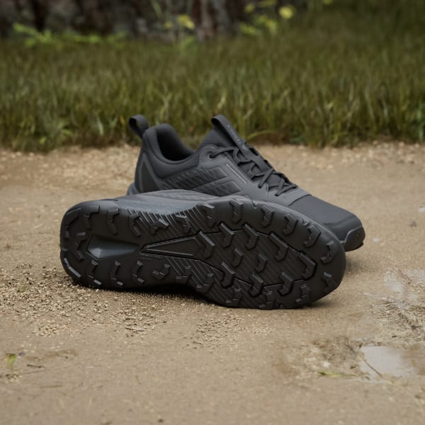 Black Tracefinder Trail Running Shoes