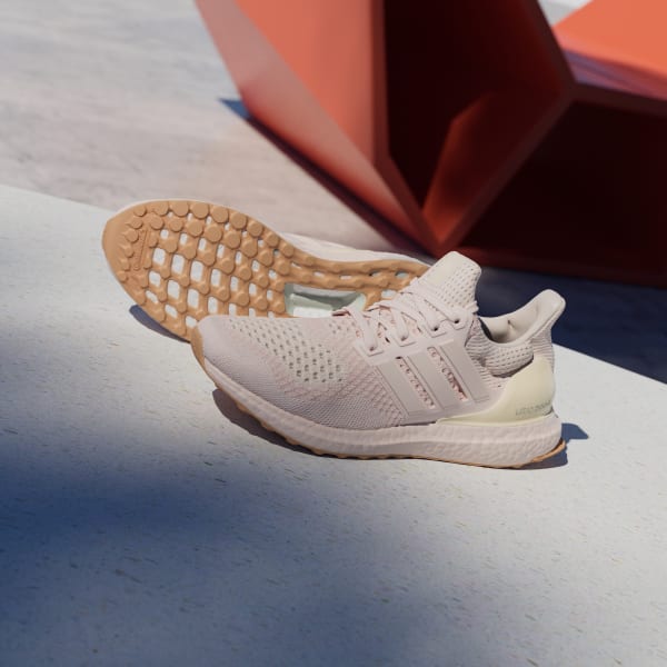 สีชมพู รองเท้า Ultraboost 1.0