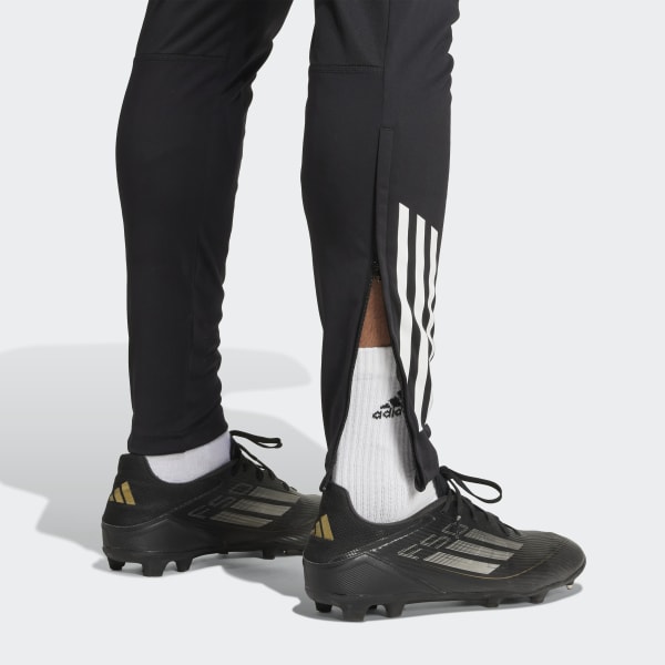 ☆新品未着用Adidas マンチェスターユナイテッド トレーニングパンツ　2XL アディダス マンチェスター・ユナイテッド ティロ 25