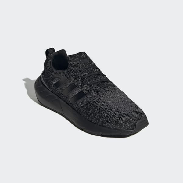 Swift run adidas core black hot sale