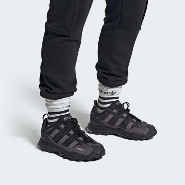 Sort Hyperturf sko