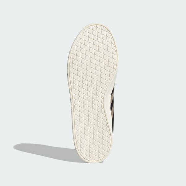 Black VL Court Base Shoes