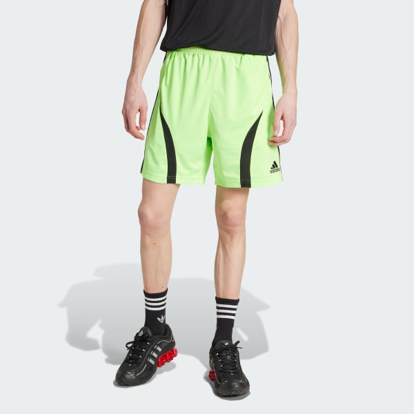 Grun Teamgeist Adicolor Shorts