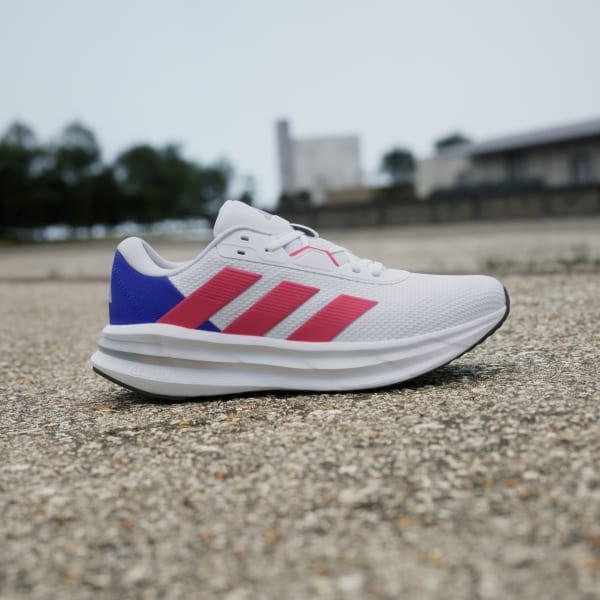 White Galaxy 7 Running Shoes