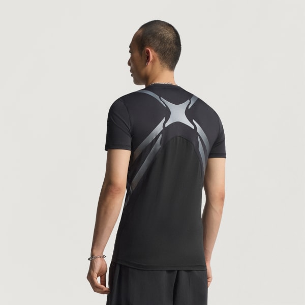 Schwarz Archive TECHFIT Tight T-Shirt